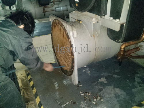 開(kāi)利冷水機(jī)維修